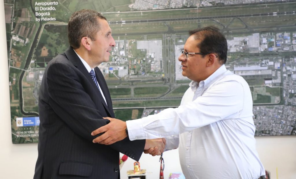 El alcalde de Chía, Leonardo Donoso Ruíz se reunió con el Director Nacional del IGAC, Gustavo Marulanda, fortaleciendo vínculos y proyectando beneficios para el desarrollo del territorio.