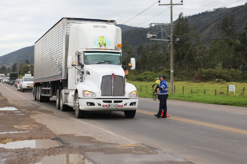Disminución del 60% de vehículos en Chía con la restricción de carga pesada