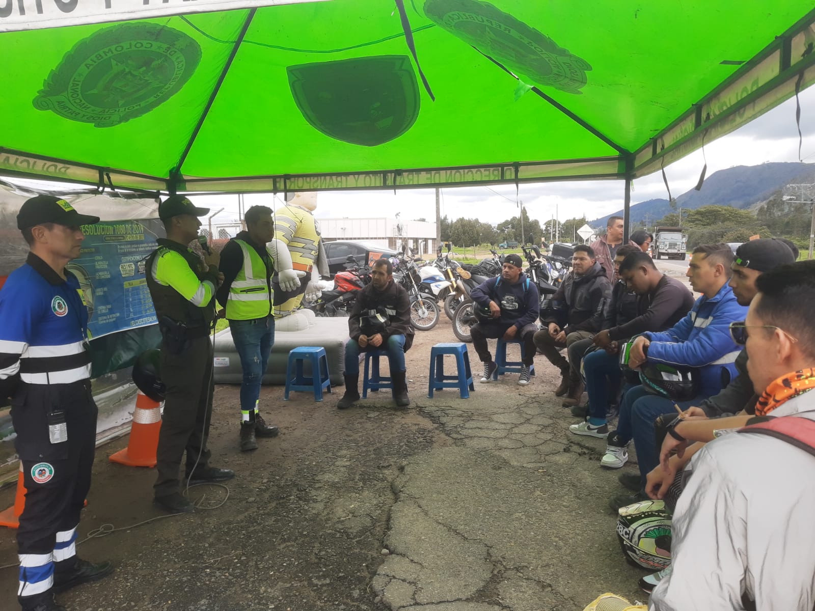 Avanzan campañas a motociclistas de Chía para prevenir siniestros durante este puente festivo