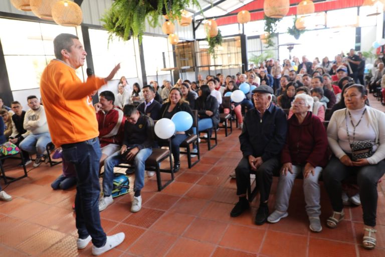 Alcalde Donoso celebra fiestas de la Virgen del Carmen y anuncia mejoras urbanísticas en Bojacá Norte