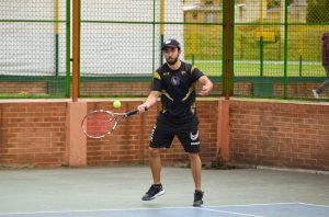 Los días 26 y 27 de octubre se dio inicio a los Juegos Deportivos Recreativos Comunales,🚩 un evento que reunió a deportistas de varias disciplinas. Las modalidades incluyeron tenis de campo, bolirana, billar tres bandas y maxi tejo comunal femenino, y los resultados destacaron el talento y esfuerzo de los participantes de la Juntas de Acción Comunal de nuestro municipio. 🎾Resultados Tenis de Campo Categoría A 1. Julián Rueda - Fonquetá 2. David Ayala - La Balsa Sabana 3. Sergio Martín - El Cedro Categoría B 1. Édgar Salgado - Tíquiza 2. David Sánchez - La Balsa Sabana 3. Alicia Vargas - Las Juntas 🪨 Resultados Maxi Tejo Comunal Femenino 1. Patricia Soto Monte - Parque Río Frío 2. Marina Rey - Siatá 3. Ana Pulido - Bochica 🎱 Resultados Billar Tres Bandas 1. Hugo Caicedo - Mercedes de Calahorra 2. Sergio Rodríguez 3. Alfonso Díaz y Arturo Muñoz 🐸 Resultados Bolirana Masculino 1. Yimmi Cuadros - Mercedes Calahorra 2. Edilberto Castañeda - Samaria 3. Jeison Ruiz - Siatá Los Juegos Recreativos Comunales continuarán en los próximos días, promoviendo el deporte y la convivencia en la comunidad.