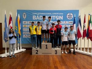 ¡Dos medallas para Chía en la Copa Regatas Internacional de Bádminton!