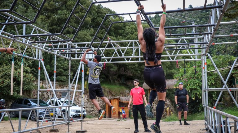 250 atletas mostraron su tenacidad y disciplina deportiva en el Desafío OCR