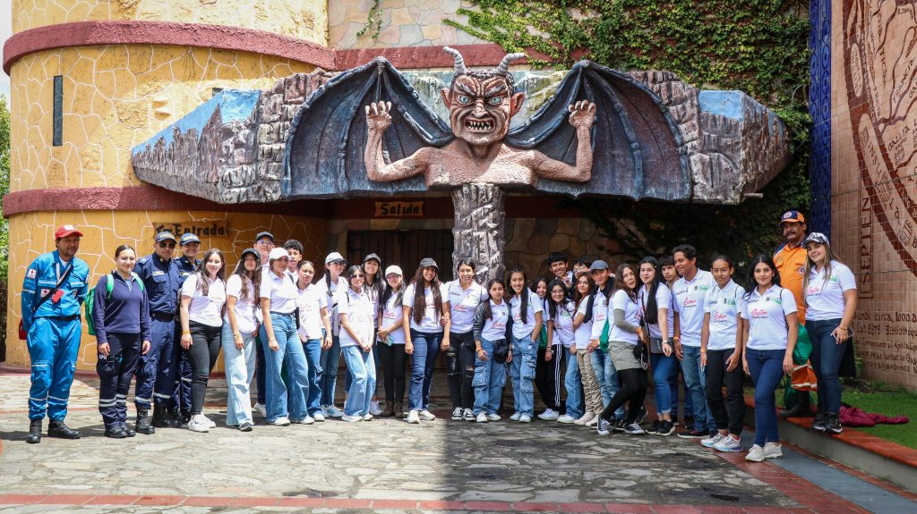 LÍDERES EN EL JAIME DUQUE