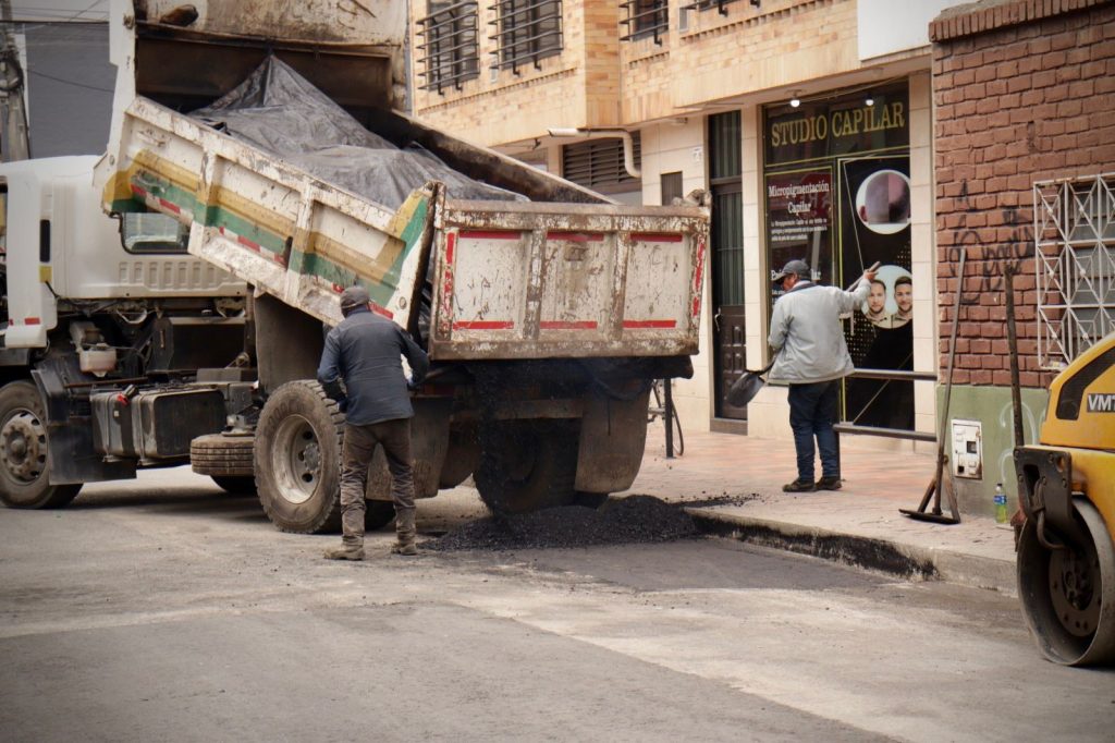 Avanzan con éxito las obras de reparación vial en diciembre