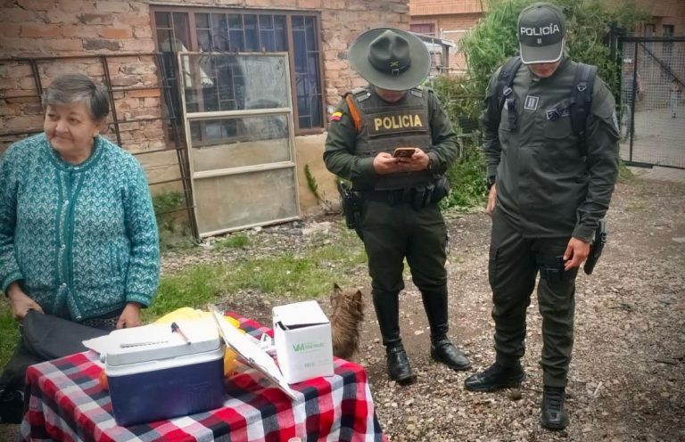 Chía sensibiliza a la comunidad sobre la tenencia responsable de animales de compañía