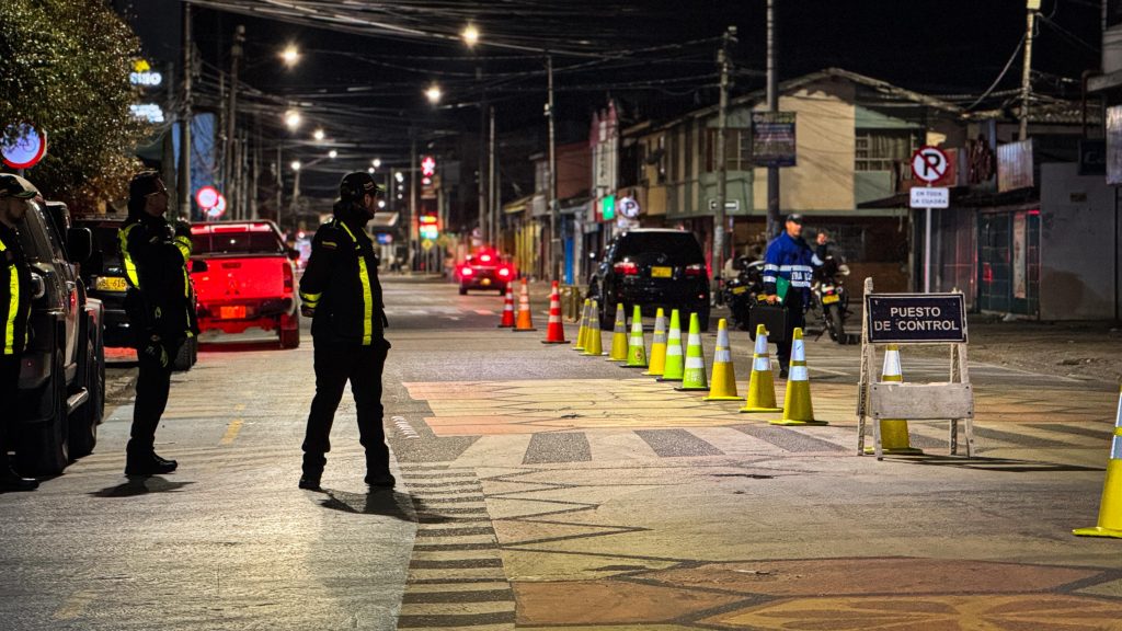 Autoridades de Chía refuerzan seguridad con operativos nocturnos en zona urbana y rural