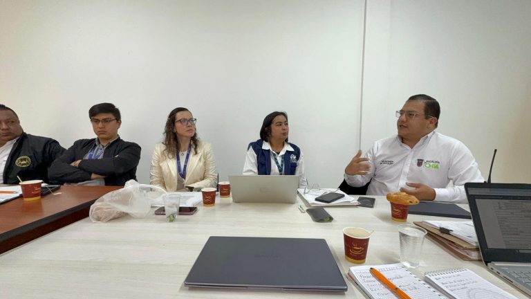 Avanzan mesas de trabajo para revisar tarifas y seguridad en el transporte público en Chía