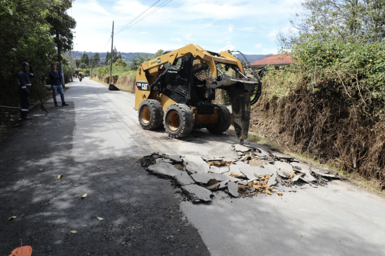 Chía continúa optimizando su infraestructura vial
