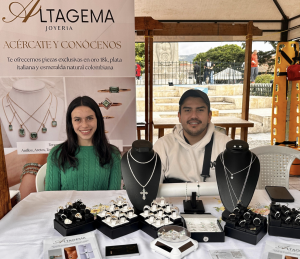 Docentes de Chía protagonizaron la primera Feria de Emprendimiento con apoyo institucional