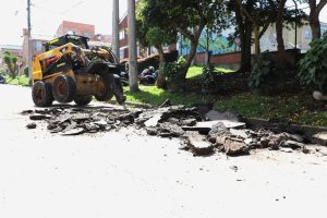 Mantenimiento vial en marcha en importantes sectores de Chía