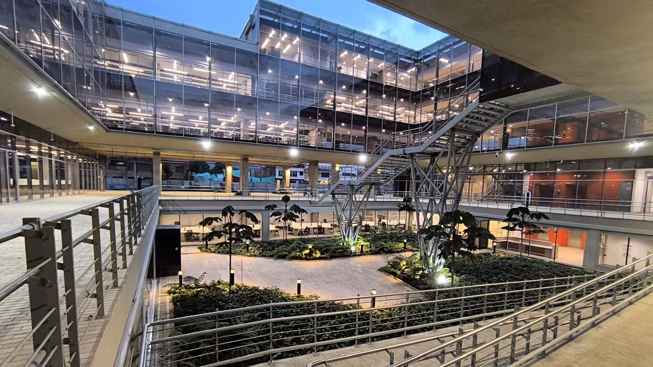 El alcalde de Chía, Leonardo Donoso Ruiz, inauguró el nuevo Centro Administrativo Municipal (CAM) con la presencia de 800 invitados (Semana)