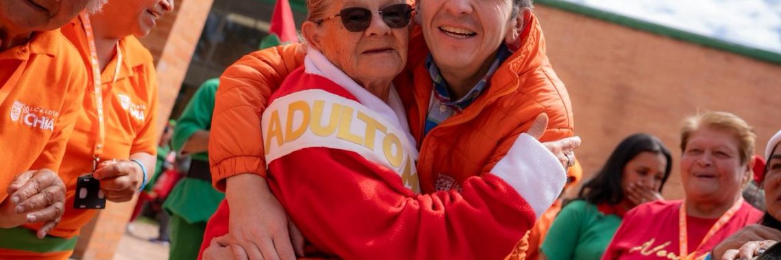 Usuarios del Programa Adulto Mayor reciben bono navideño de $400.000