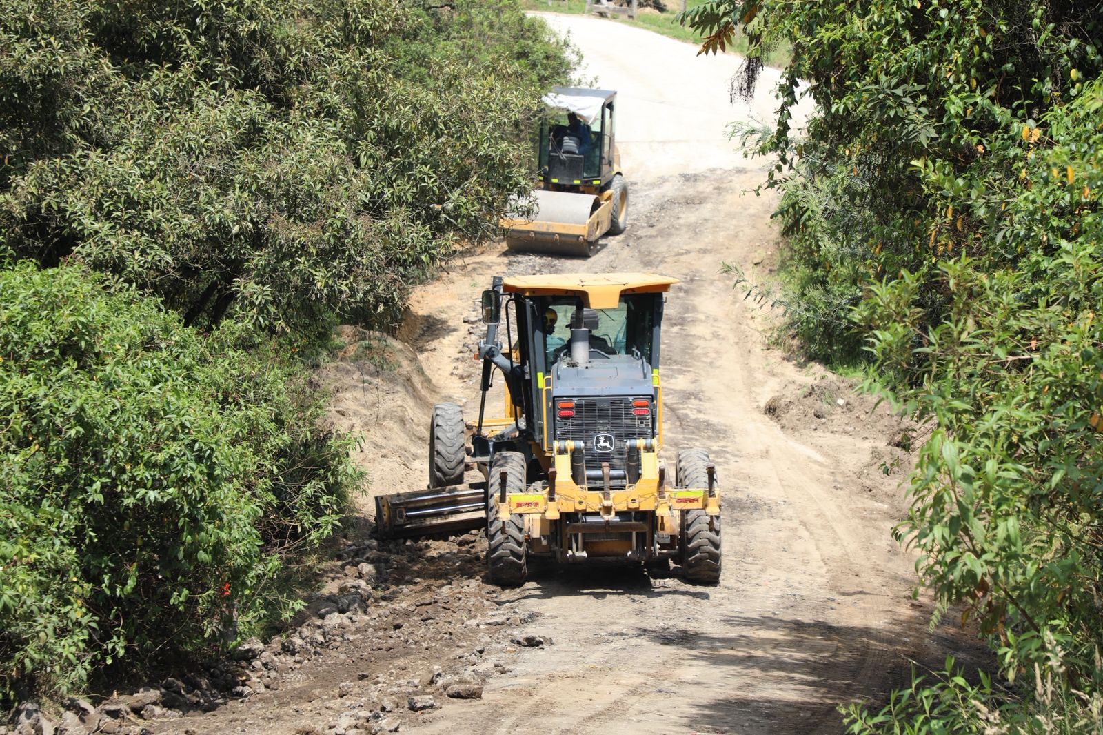 Chía recupera su malla vial, más de 15 sectores intervenidos al cierre de marzo