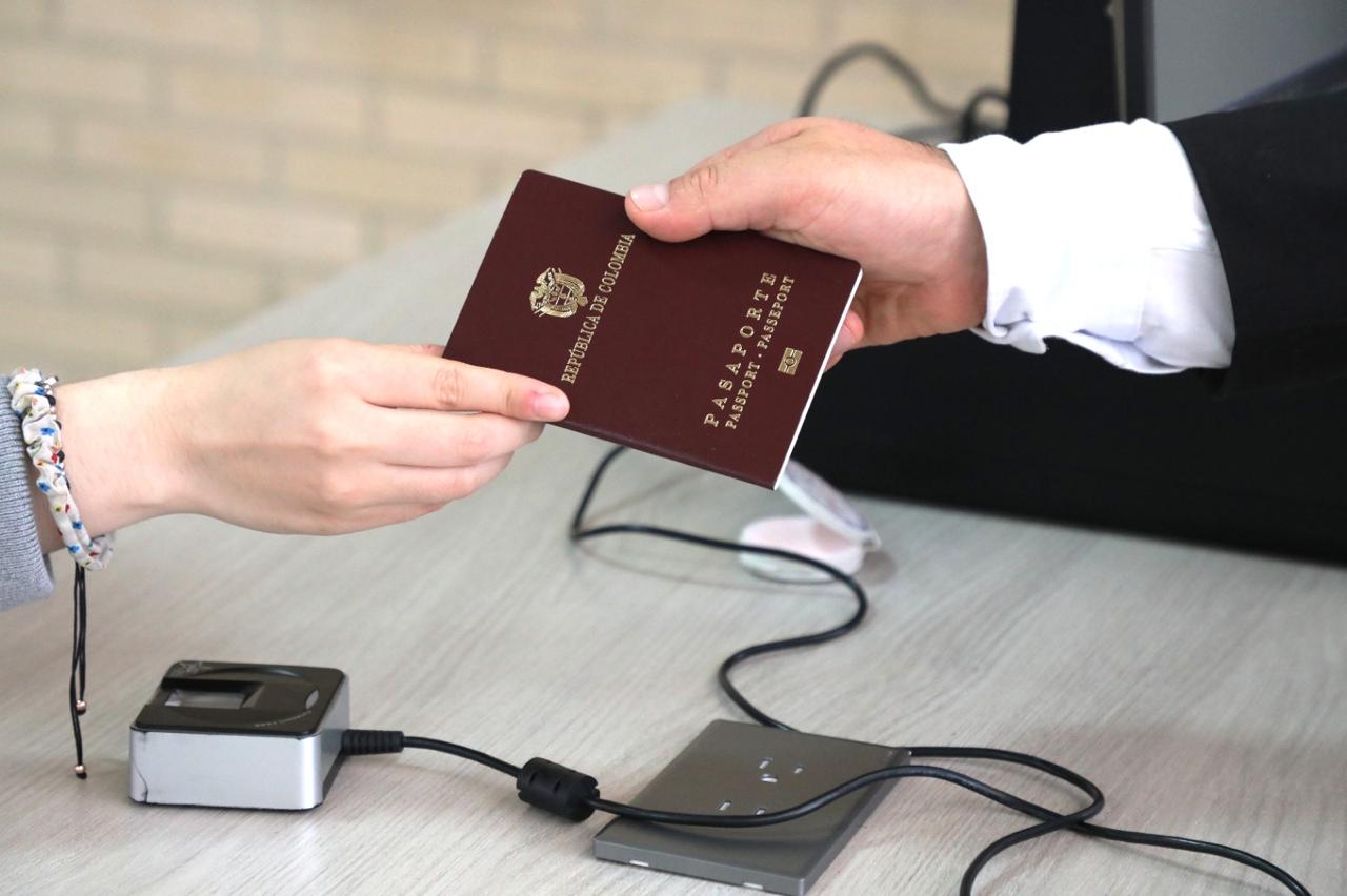 Más de 1.300 pasaportes tramitados y 465 entregados en el CAM de Chía